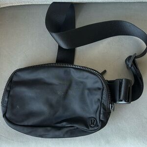 LULULEMON belt bag